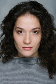 Esemble: Vanessa Rudolf